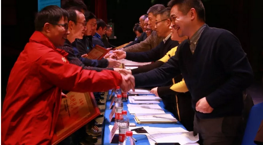 歲末迎春丨滬、浙、閩三地的年會是怎樣的？小f告訴你